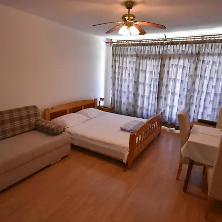 Studio 4385d Apartment